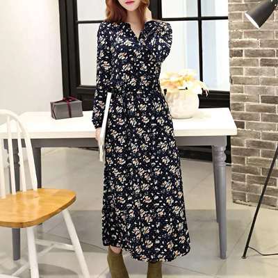 時尚與實惠并行 名品折扣店中的浪漫一身長袖打底連衣裙與皮革制品